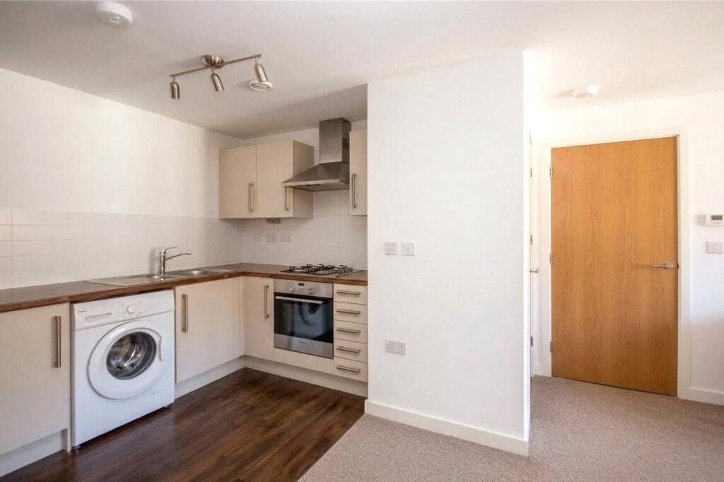 Apartment in Bristol, Harry Stoke - View 2