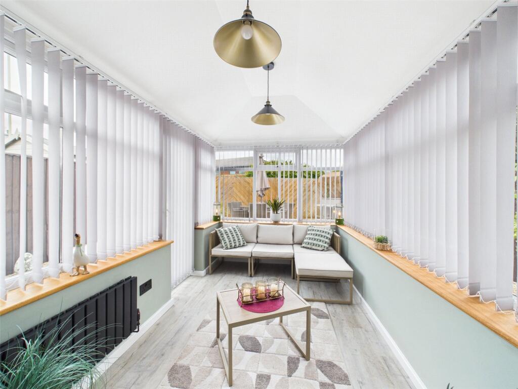 House in Gloucester, Lower Rea, Quedgeley - More
