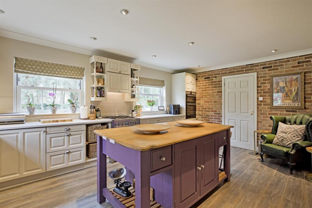 Lorveney House, Roecliffe Lane, Boroughbridge, York photo 4