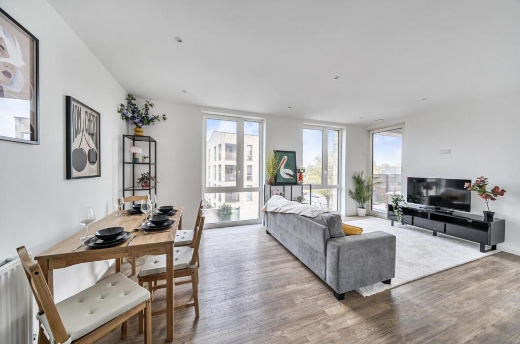 Apartment in Harrow - View 5