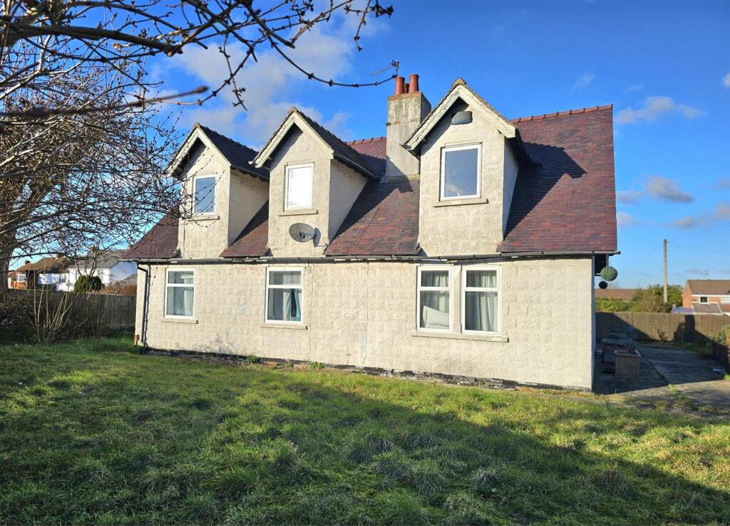 Main image of property: Ermin Street, Brockworth, Gloucester