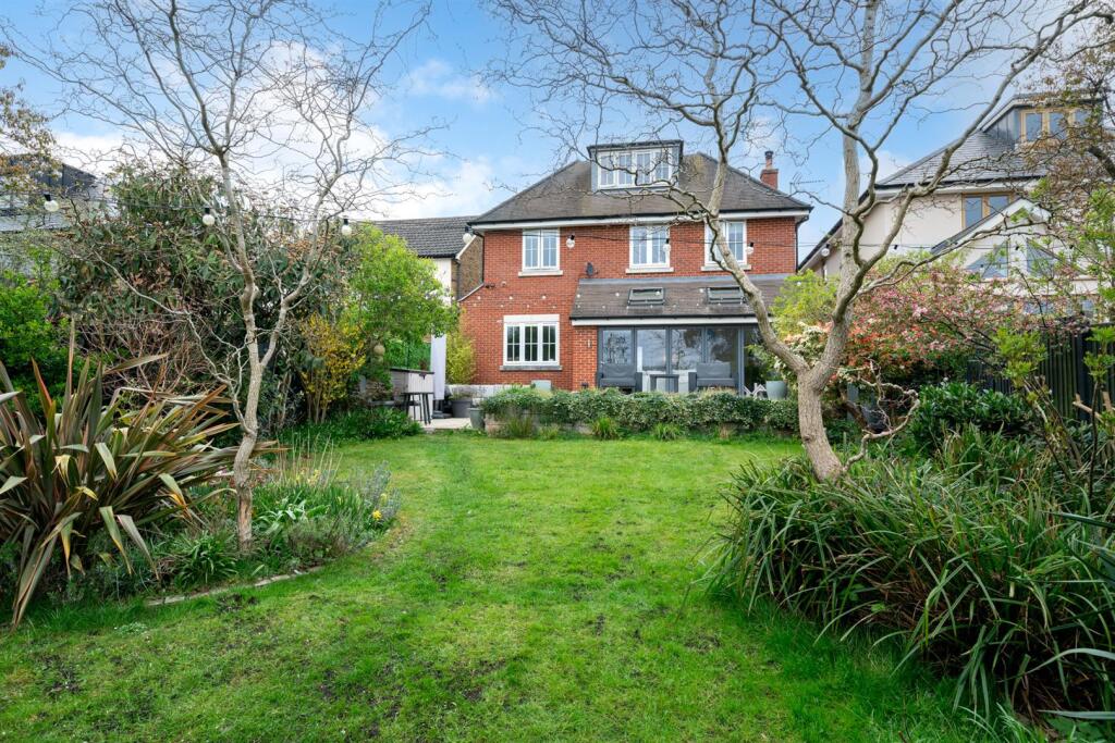 House in St Albans, King Harry Park, St Stephens - View 4