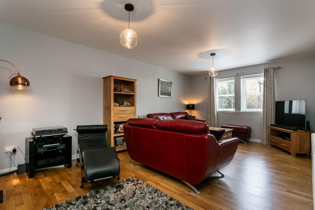 House in Edinburgh, Currie - View 4