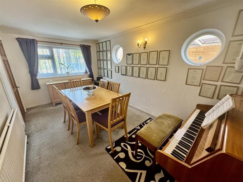 Church Road, Saughall, Chester - View 5