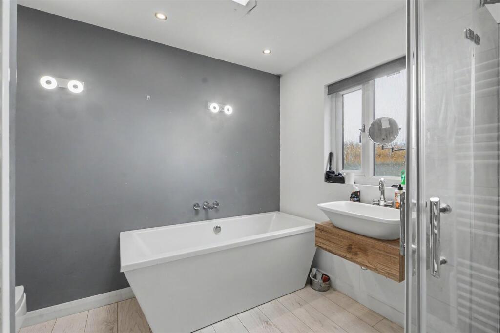 House in Nottingham, Gedling - View 3