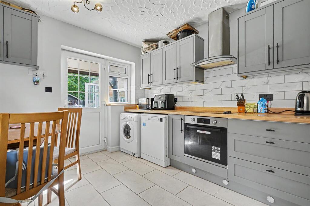 Walter Street, Draycott - View 3