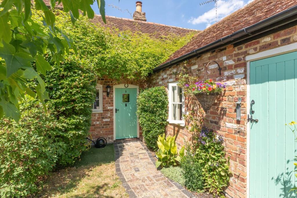Main image of property: Tring Road, Long Marston, Tring