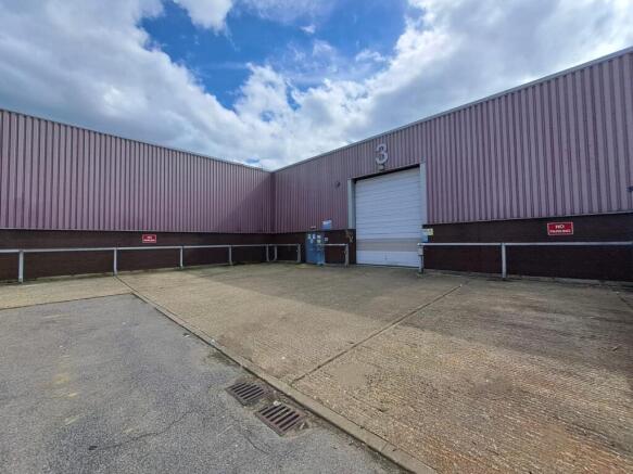 Unit 3 Rear Yard (1).JPG