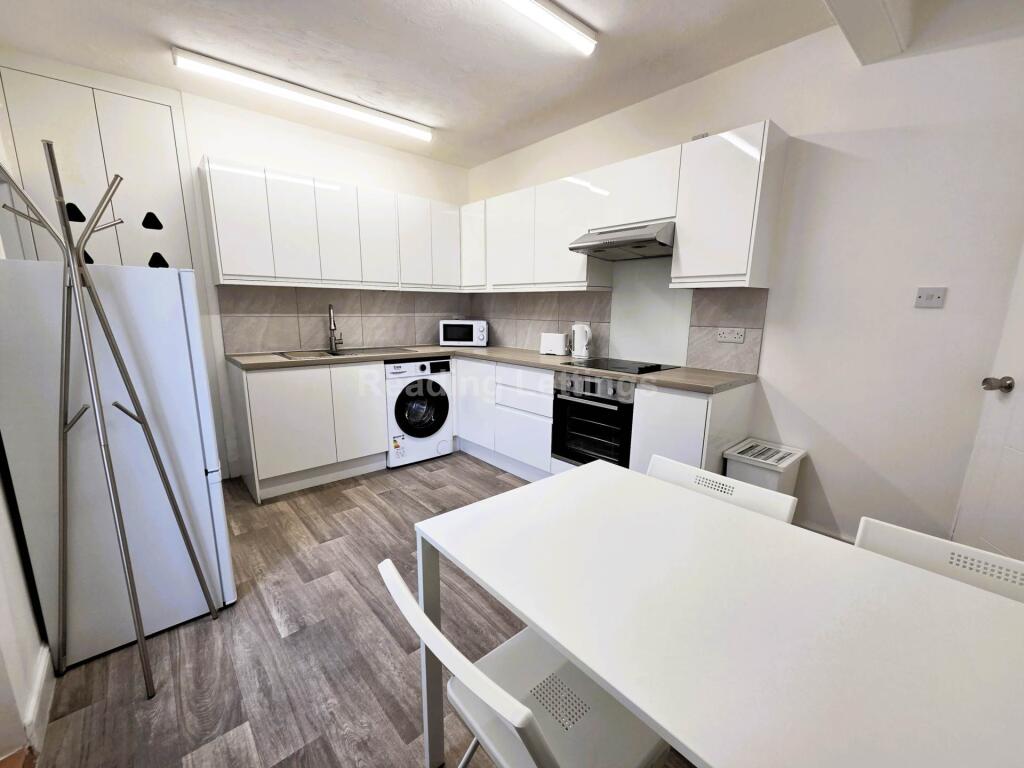 Main image of property: Carey Street, Reading - ALL BILLS INC.