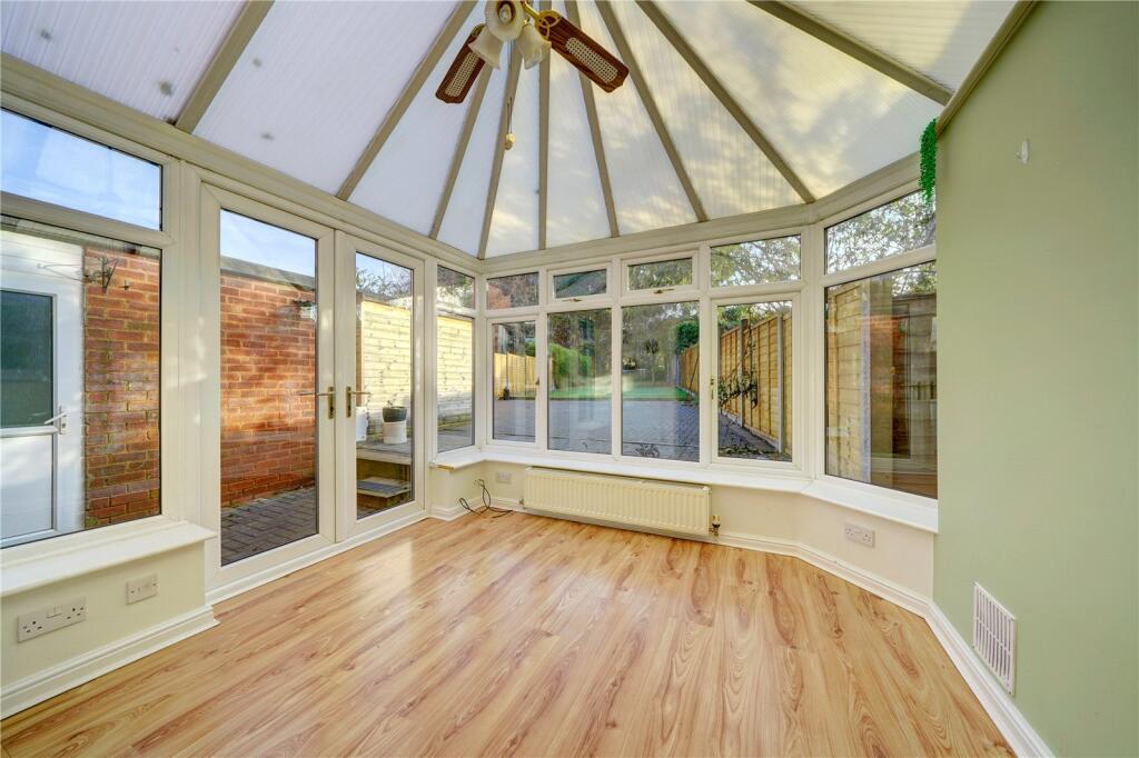 Stalls Farm Road, Droitwich, Worcestershire, WR9 - View 6