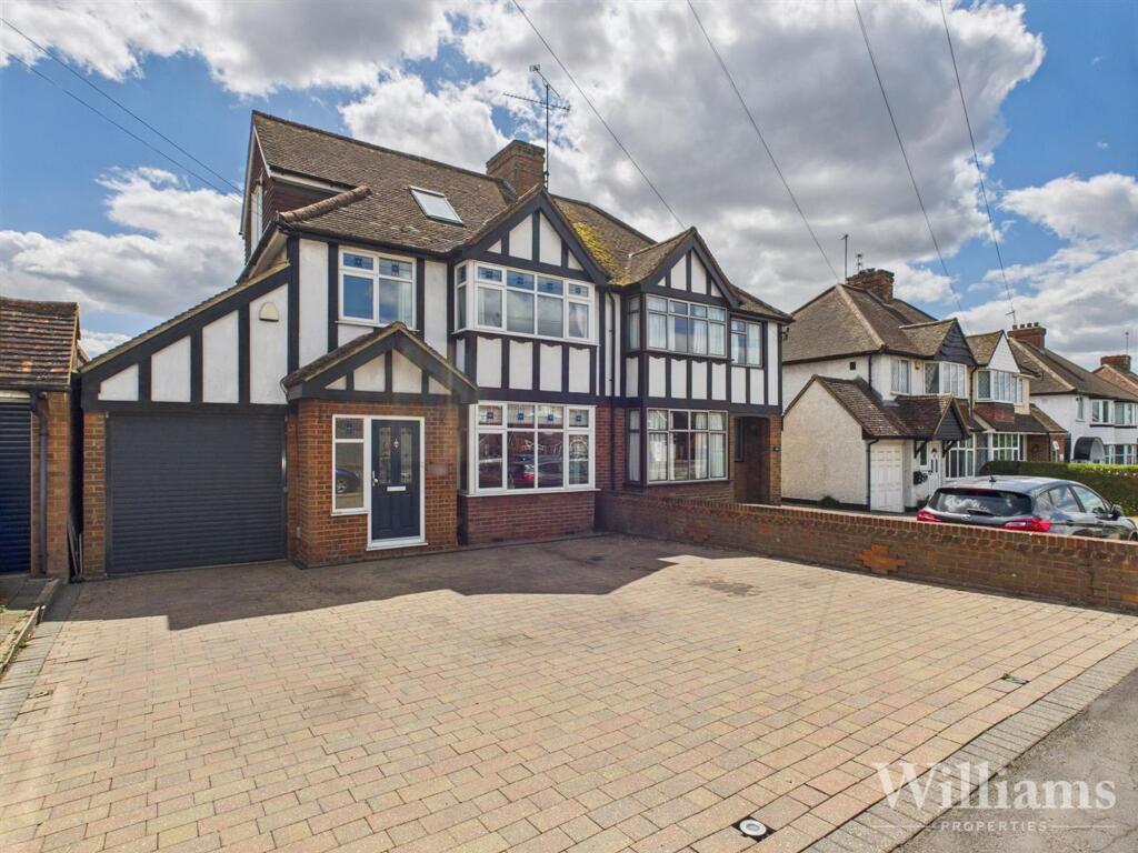 Main image of property: Tring Road, Aylesbury, HP20