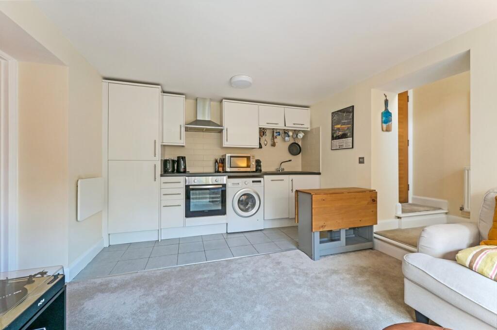 Southampton Road, Lyndhurst, SO43 photo 4