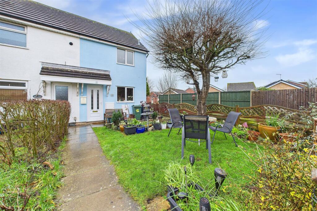 Main image of property: Close to riverbank walks and Clevedon amenities