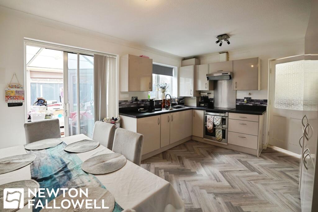 House in Doncaster - View 3