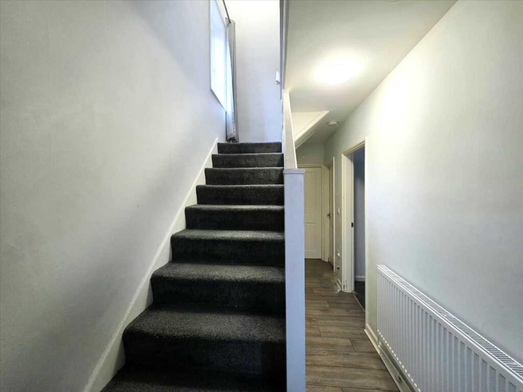 House in Harrow - View 4