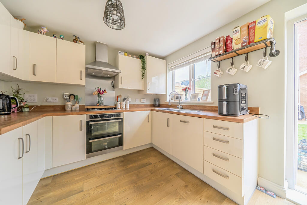 House in Hilperton, Trowbridge - View 4