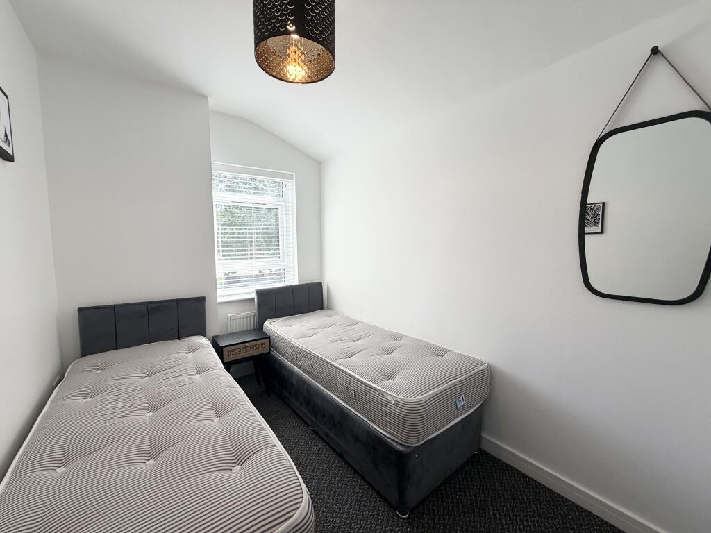 Main image of property: Room 3, Creswell Street, WA10 2PN