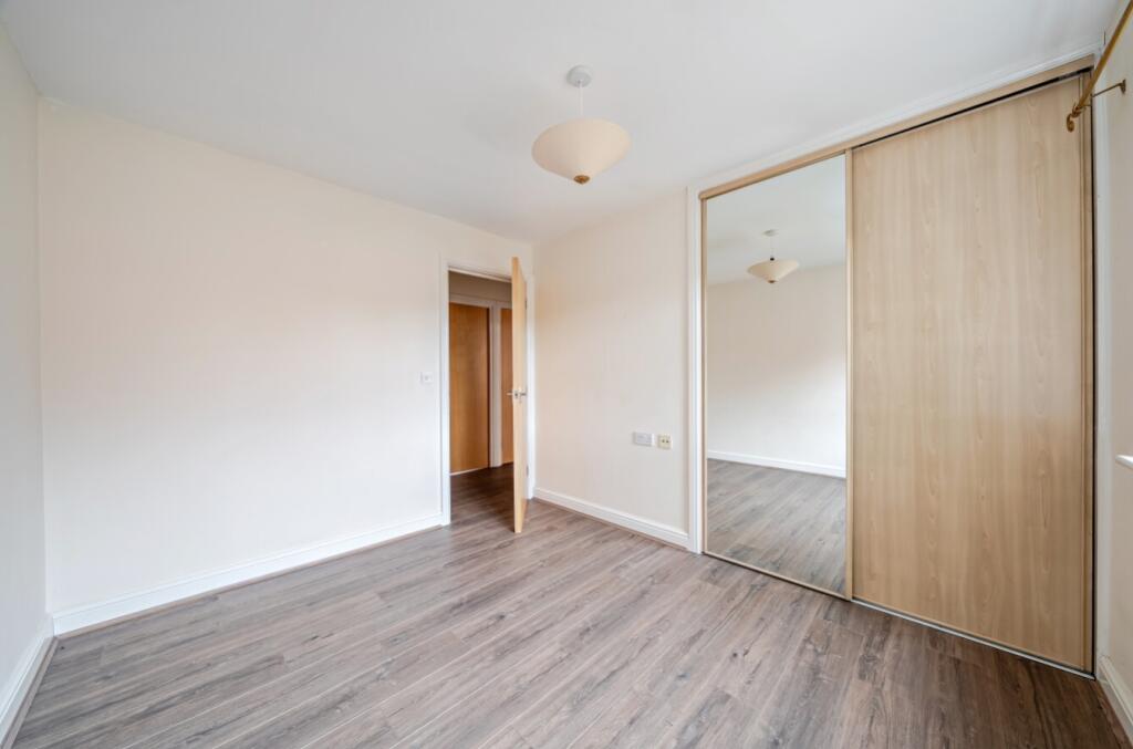 Apartment in Lincoln, Lincolnshire - View 5