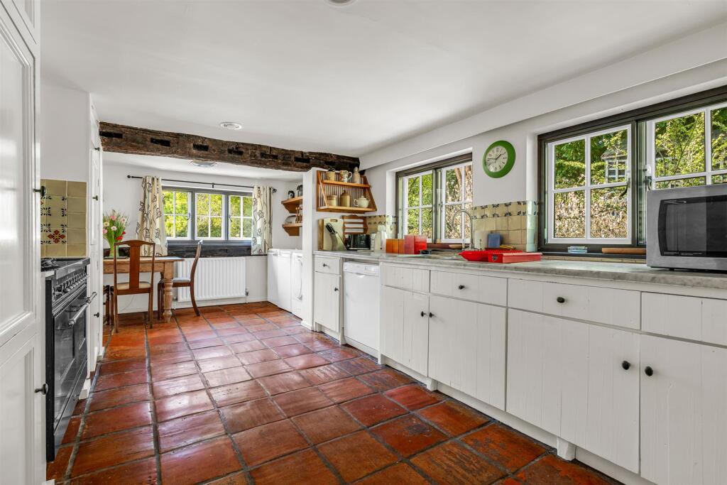 House in Welwyn Hatfield, Welwyn - More