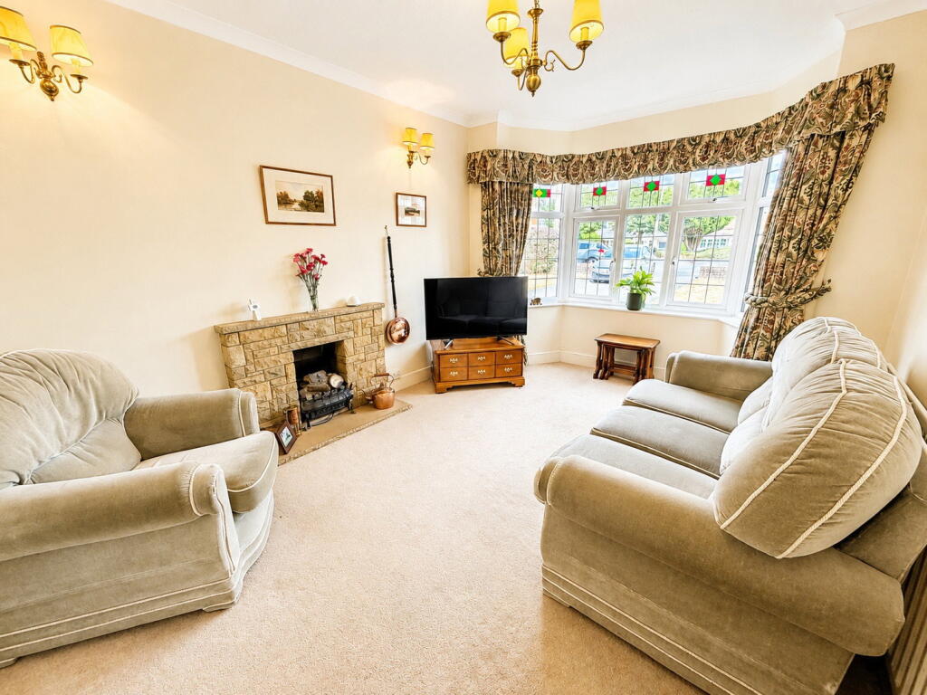 House in Dudley, Kingswinford - View 4