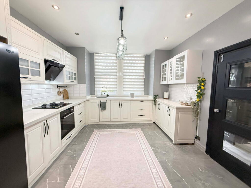 House in Sefton, Liverpool City Region - View 4