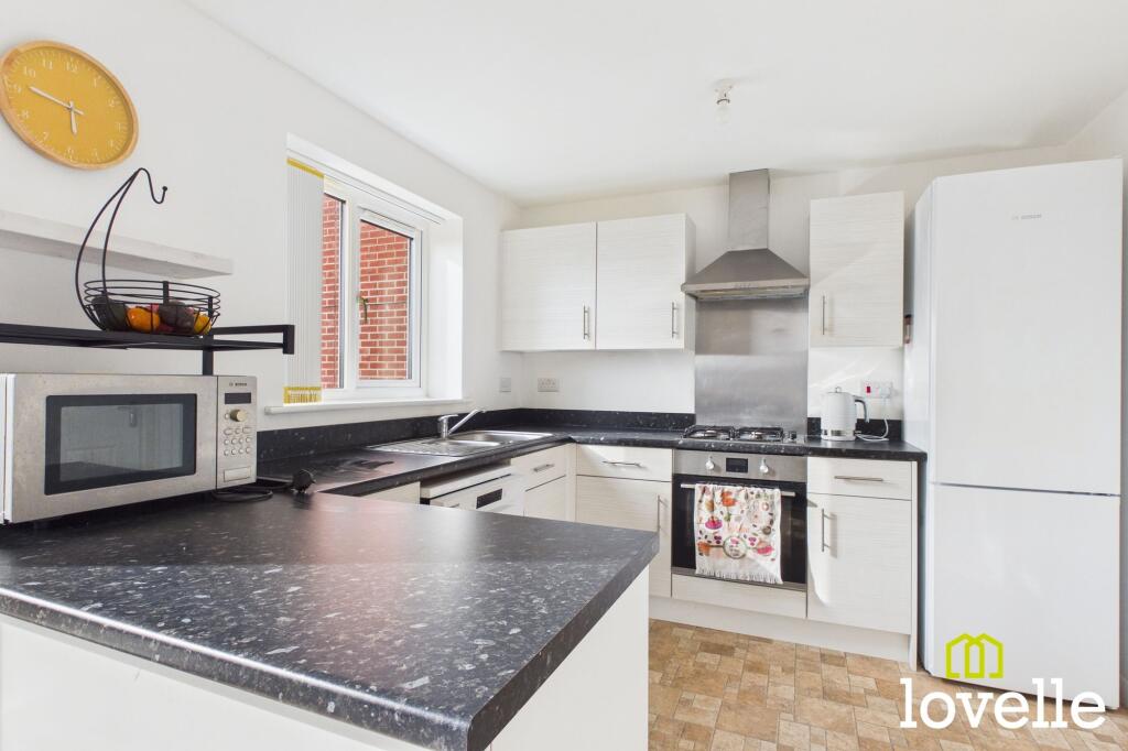 House in Hull - View 4