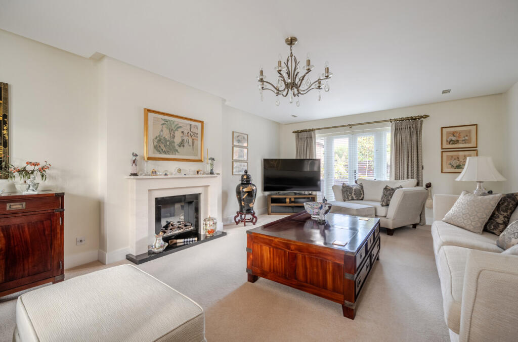 House in Guildford - View 2