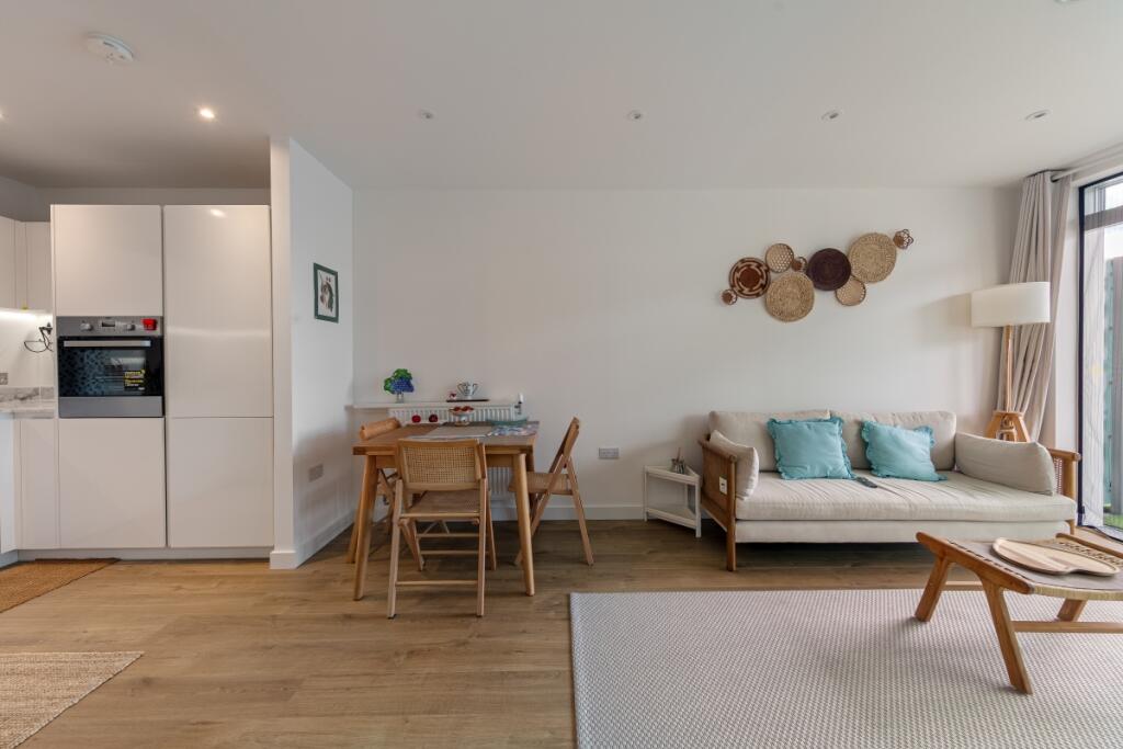 Apartment in London - View 2