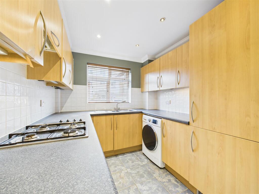 Apartment in Stevenage - View 3