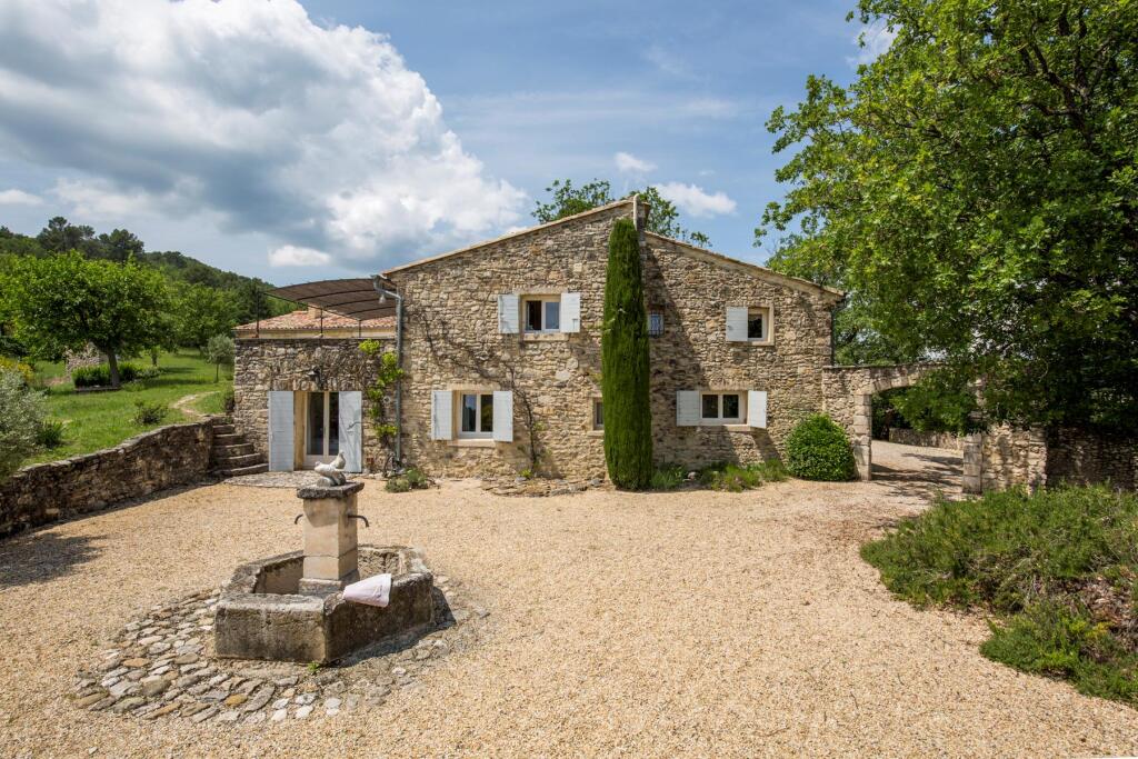 Main image of property: Provence-Alps-Cote d`Azur, Alpes-de-Haute-Provence, Céreste
