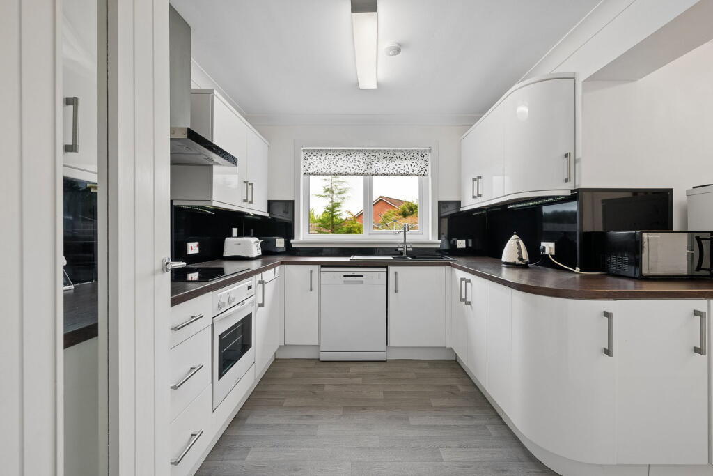 House in Livingston, Eliburn - View 3