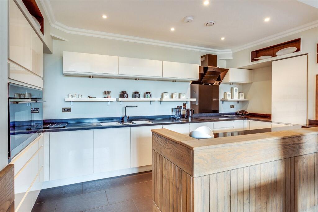Station Road, Henley-on-Thames, Oxfordshire, RG9 - View 4