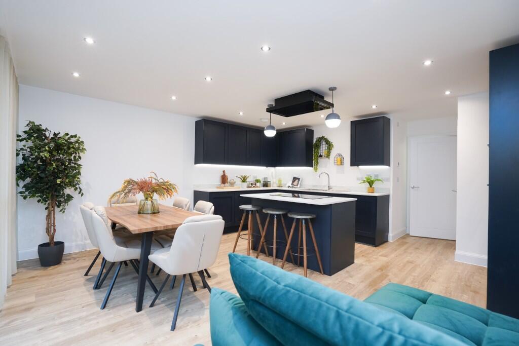 Main image of property: The Limes,
London Road,
Tetbury,
Gloucestershire,
GL8 8HW
