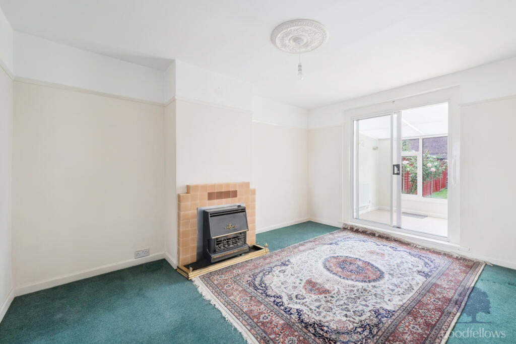 House in Sutton - View 3