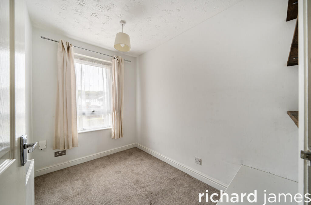 House in Swindon - View 4