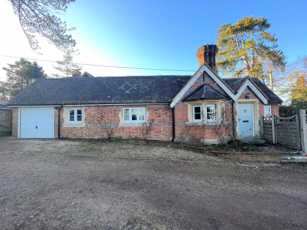 Main image of property: Reading Road, Upton, DIDCOT