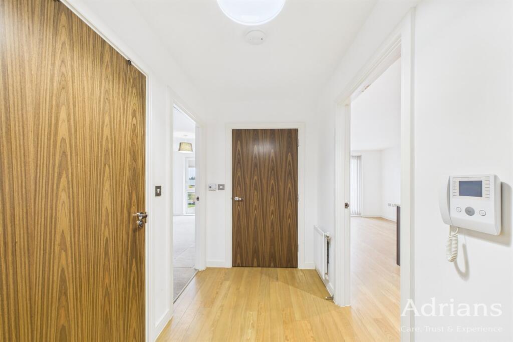 Apartment in Chelmsford - View 5