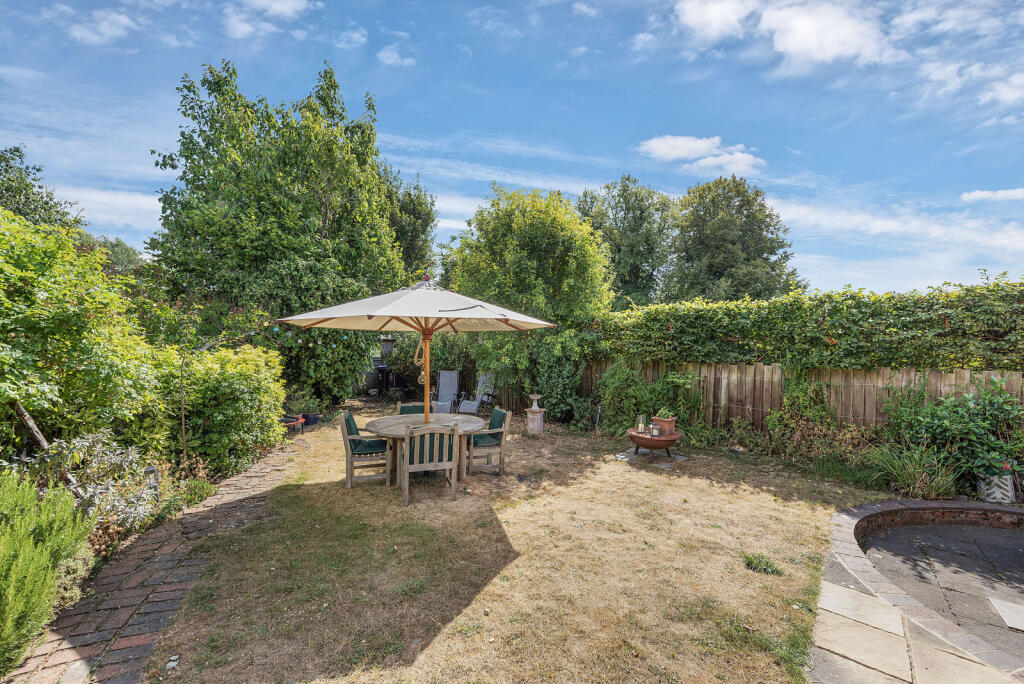 House in Stevenage - View 4
