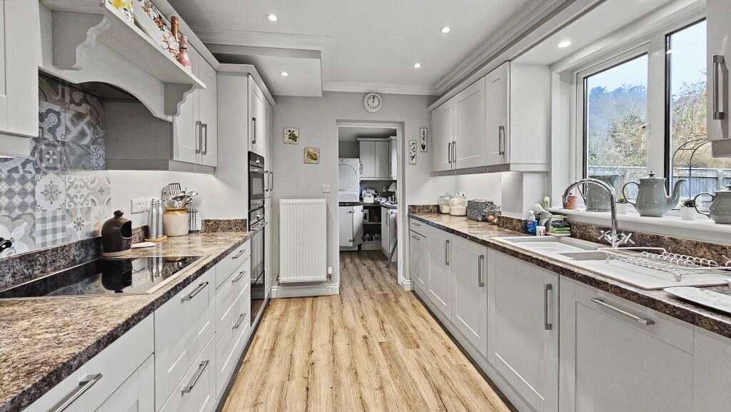 18 Ashbrook Crescent, Church Stretton, Shropshire, SY6 6ER photo 4