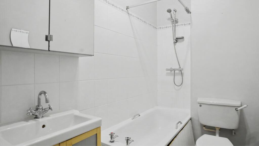 Apartment in London, Hammersmith - View 4