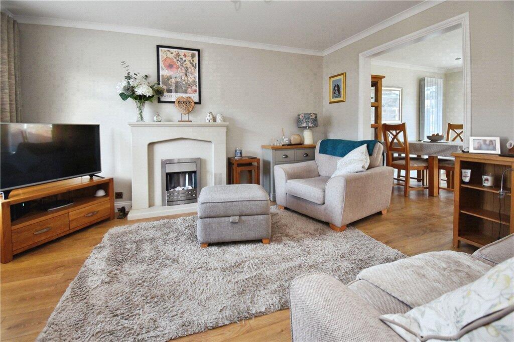 Mortimer Way, North Baddesley, Southampton, Hampshire photo 4