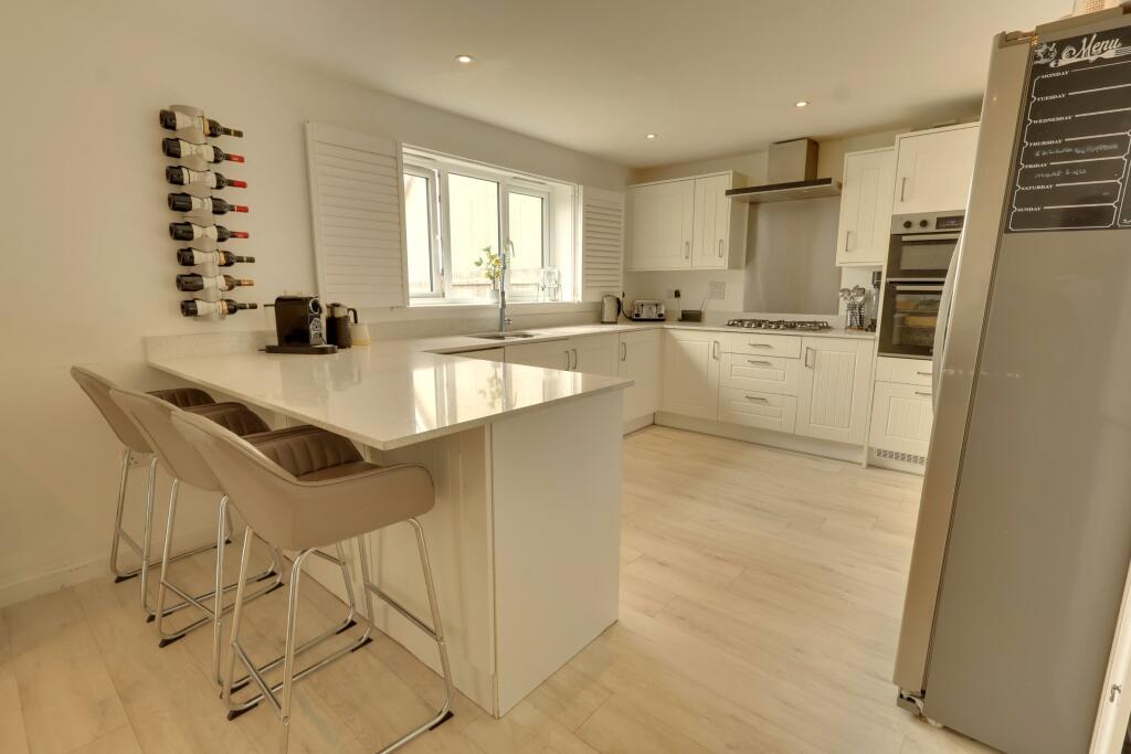 Beckless Avenue, Clanfield - View 3