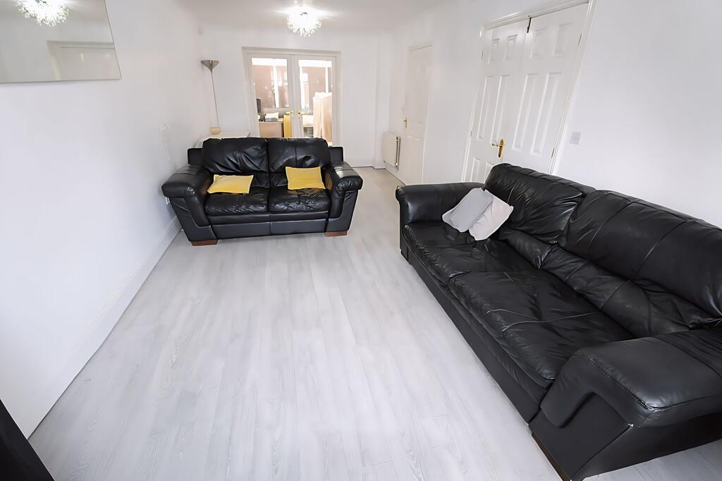 House in Newcastle upon Tyne - More