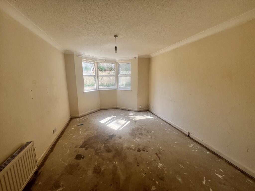 Apartment in Torquay - More