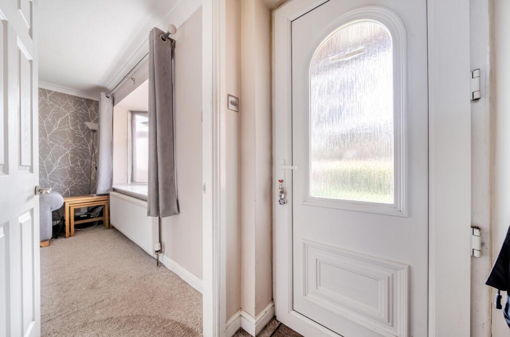 House in Lincoln, Birchwood - View 5