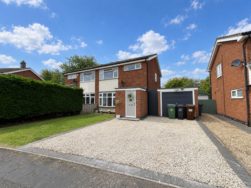 3-bed semi-detached on The Meadows, East Goscote, LE7, £305,000