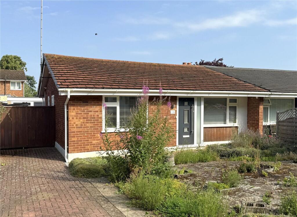 Main image of property: Milford Avenue, Stony Stratford, Milton Keynes, Buckinghamshire, MK11