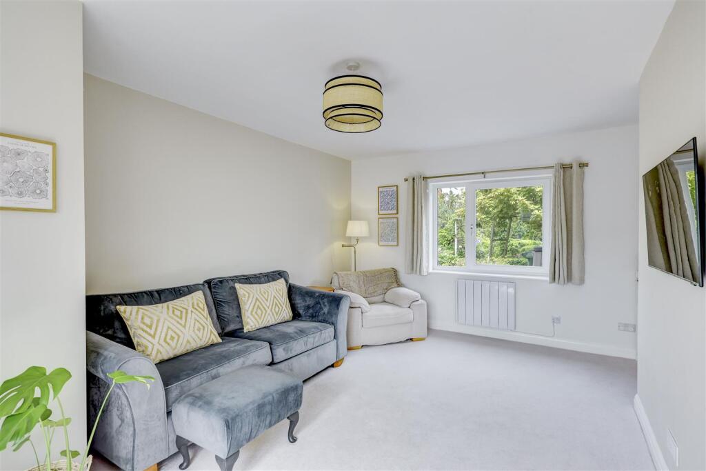 House in Dacre, Stainton - More