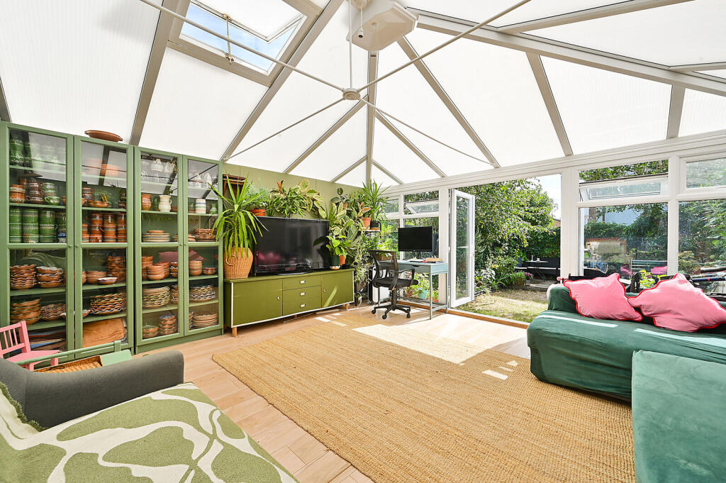 House in Kingston upon Thames - View 2