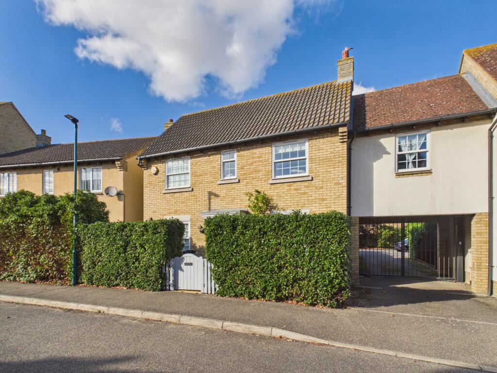 Main image of property: Apley Way, Lower Cambourne, Cambridge, Cambridgeshire, CB23